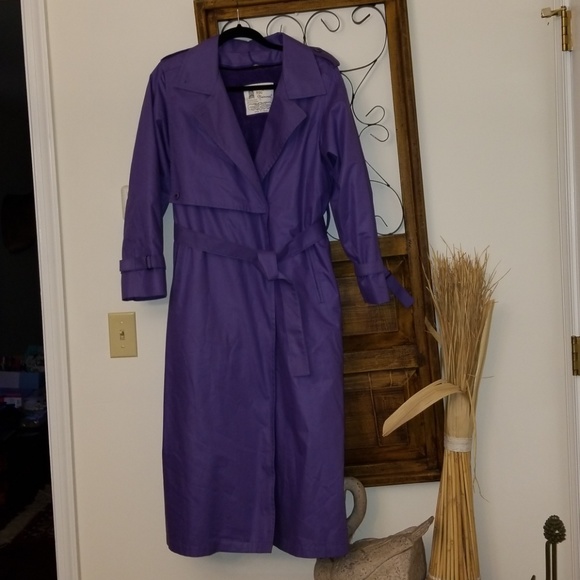 London Fog Jackets & Blazers - 🛍❤Lovely lavender trench coat 🌹
